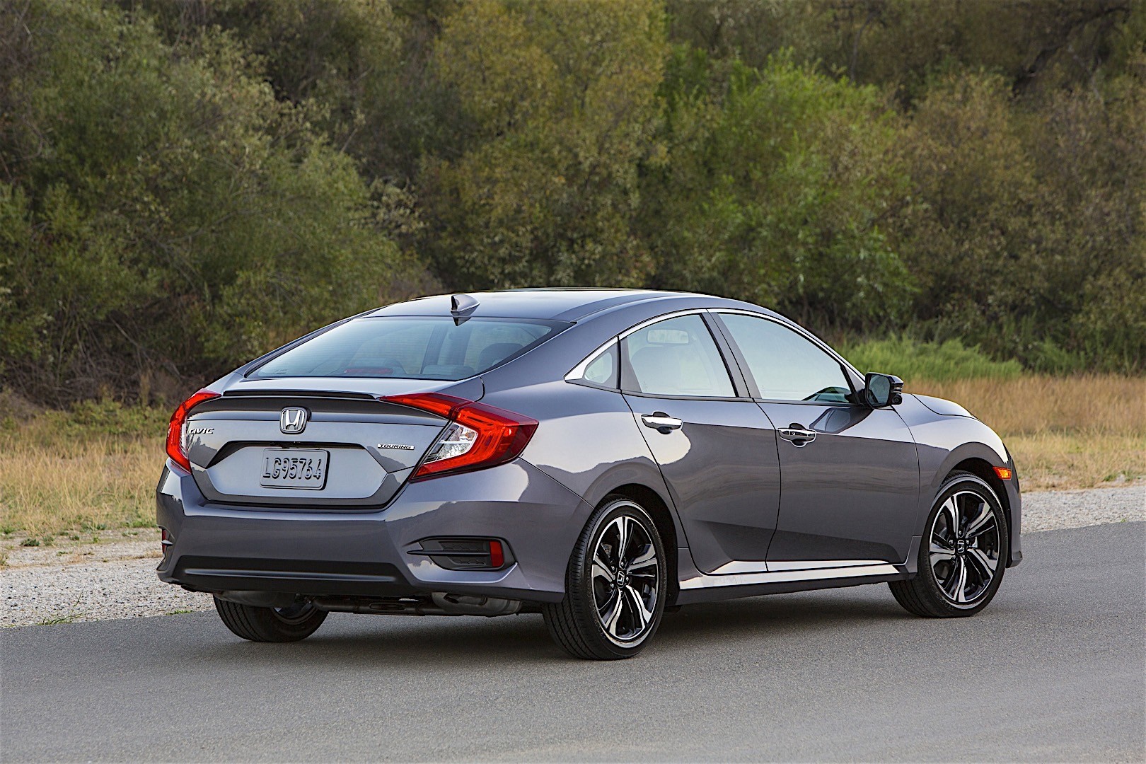 Honda Civic Sedan photo 13