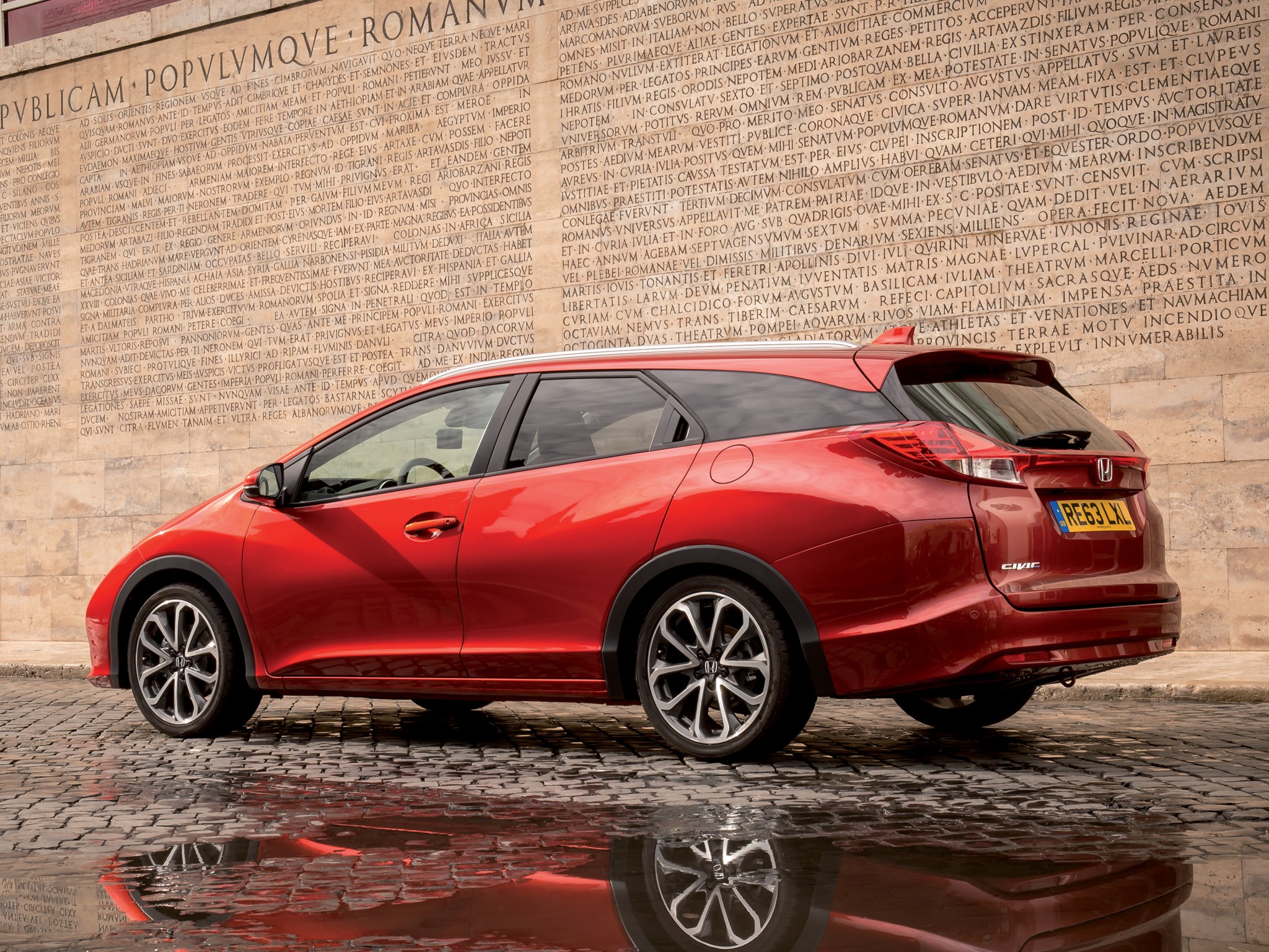 Honda Civic Tourer photo 18