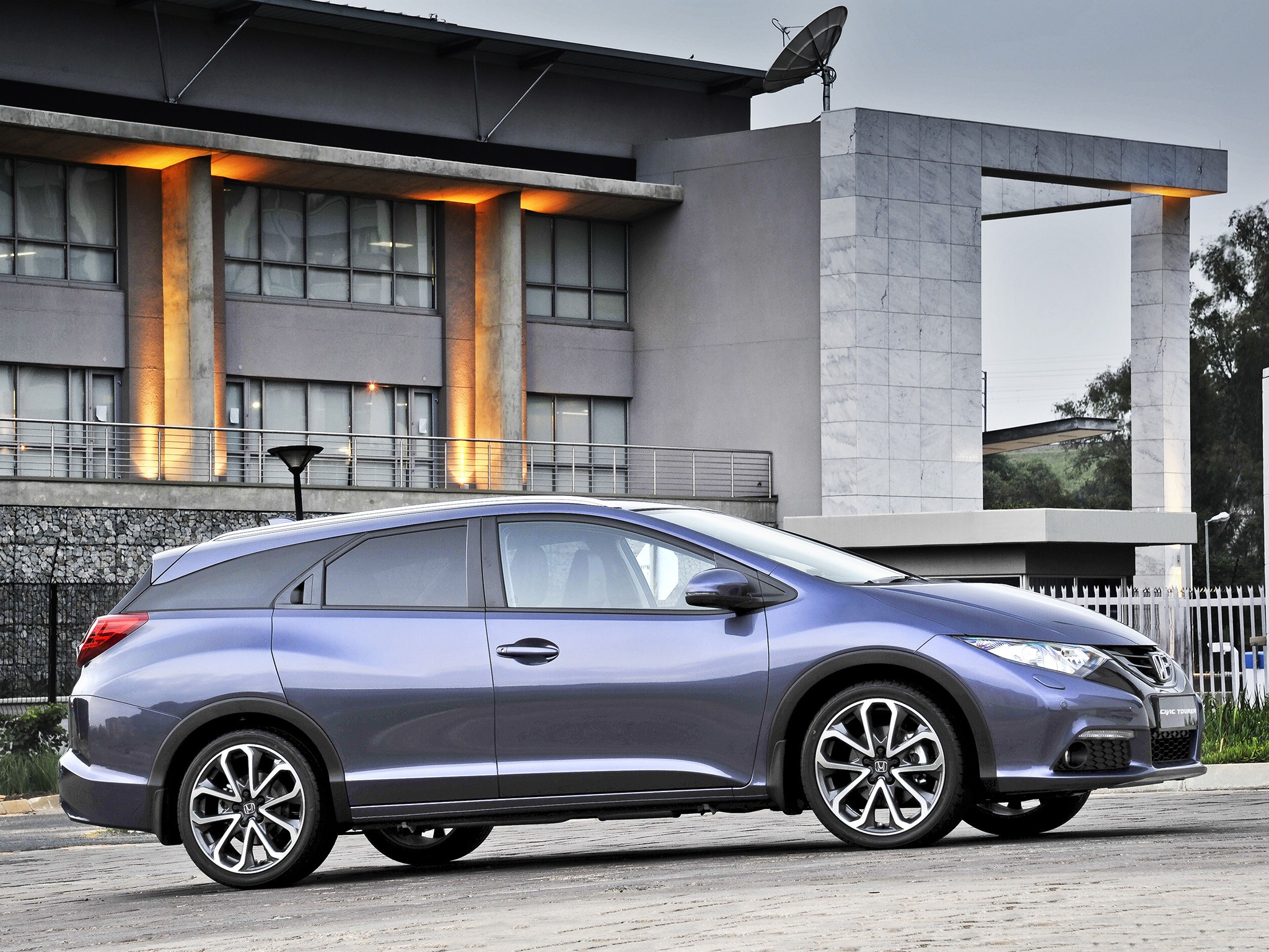 Honda Civic Tourer photo 43