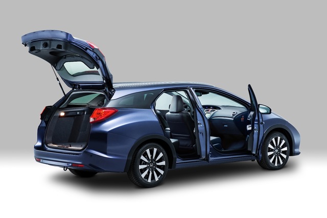 Honda Civic Tourer photo 3
