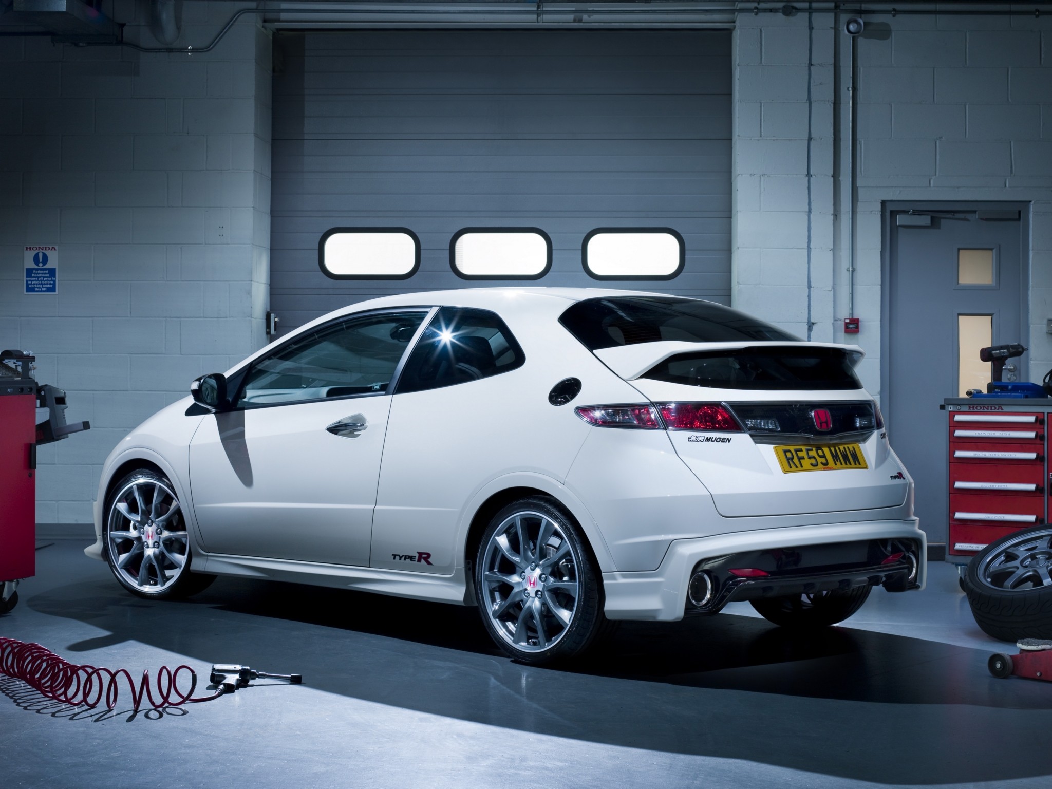 Honda Civic Type-R photo 18