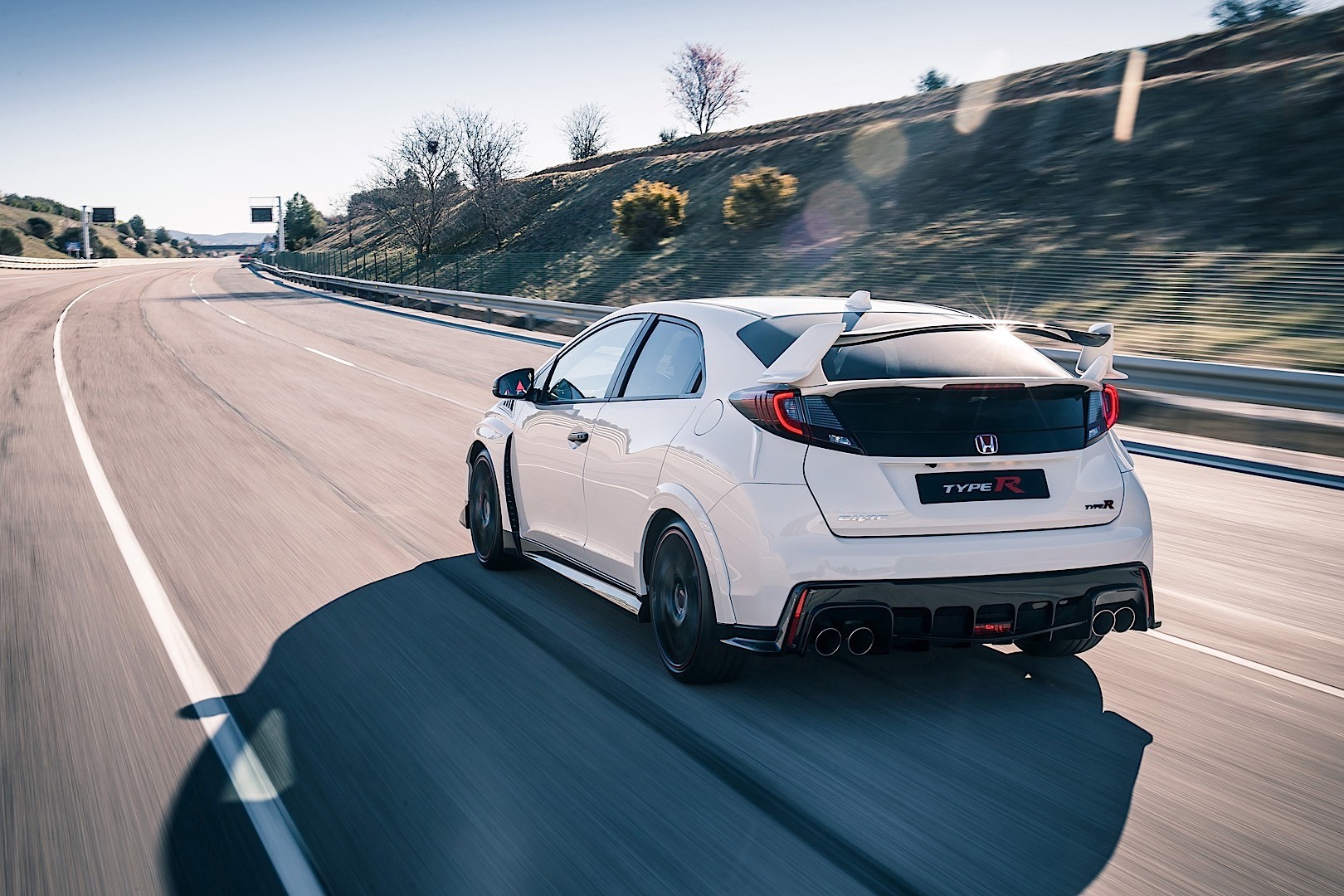 Honda Civic Type-R photo 10