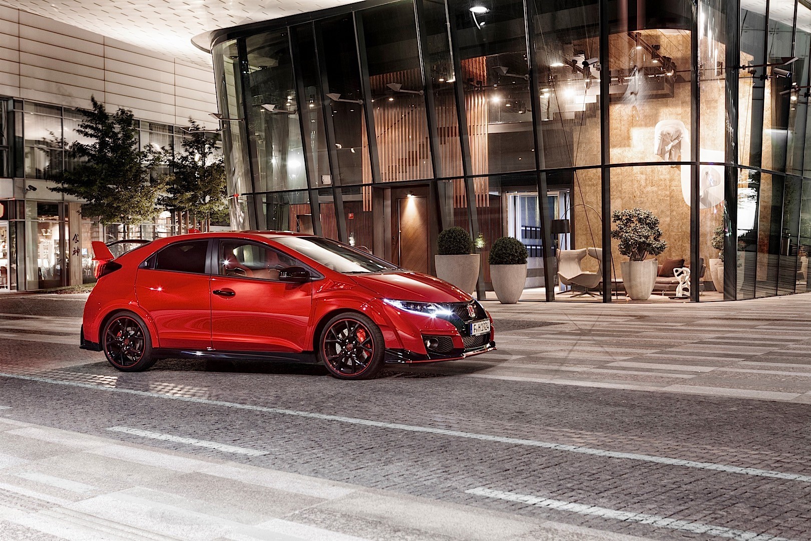 Honda Civic Type-R photo 14