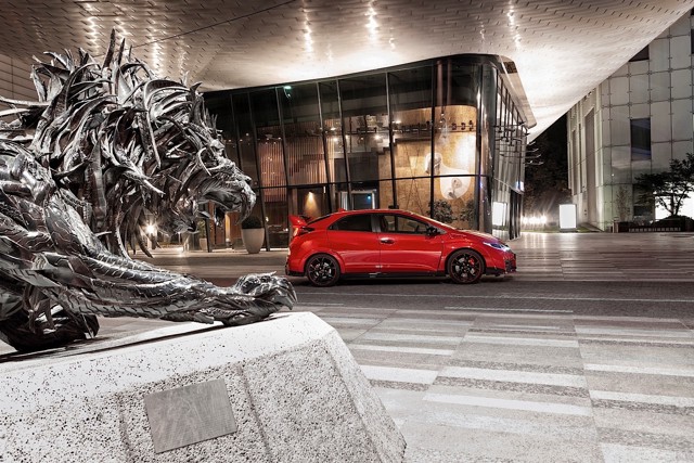 Honda Civic Type-R photo 17