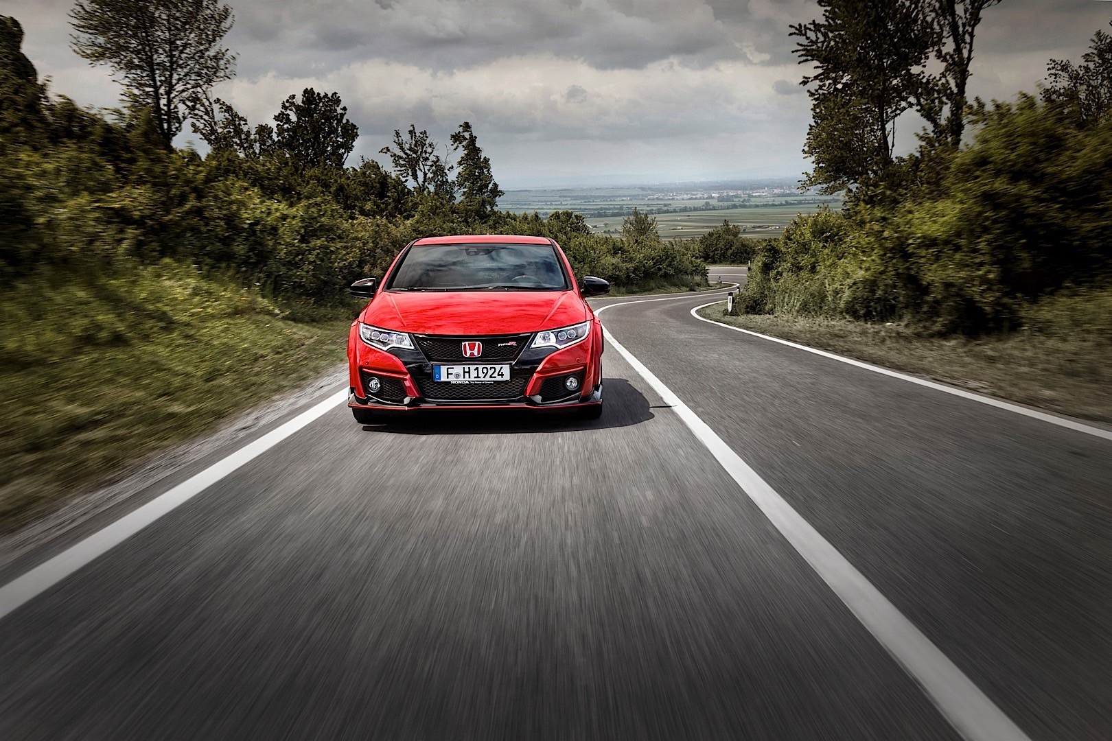 Honda Civic Type-R photo 2