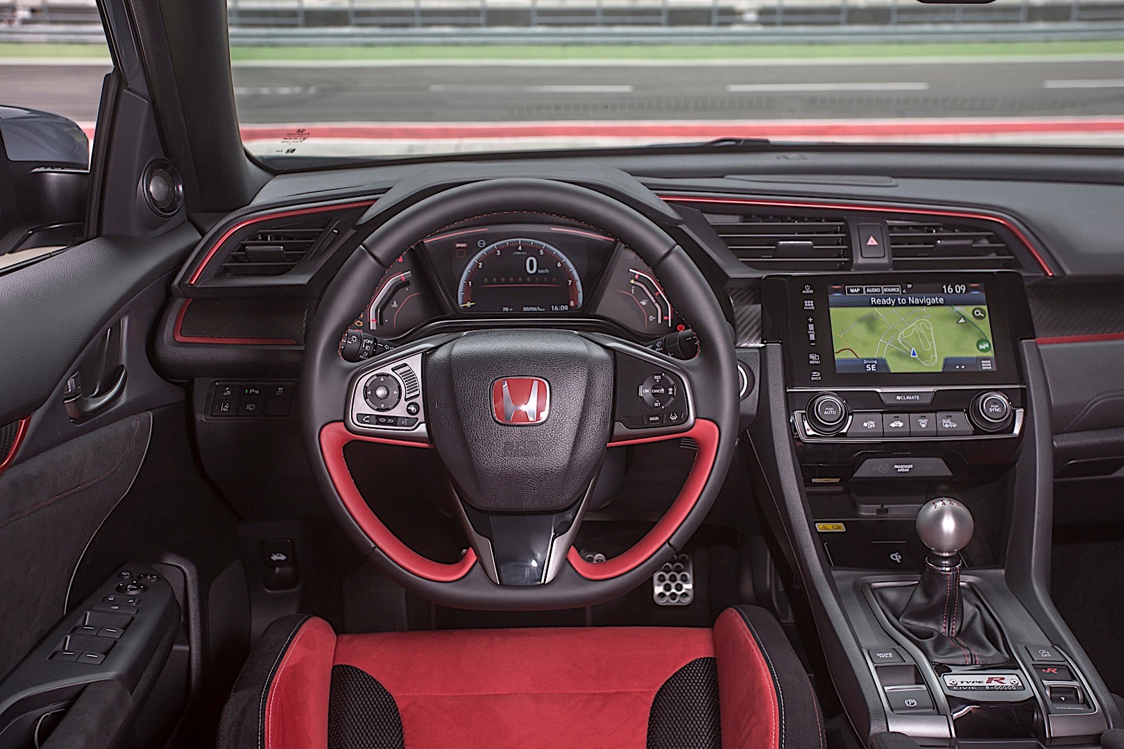Honda Civic Type-R photo 59