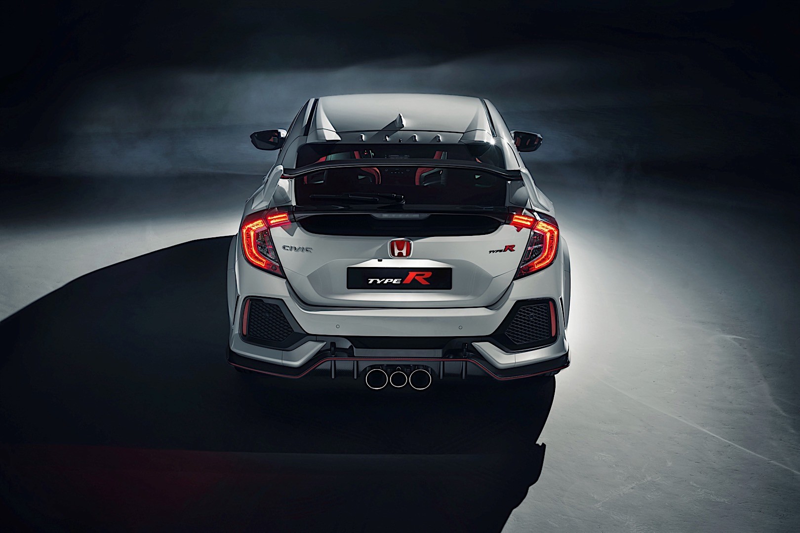 Honda Civic Type-R photo 17