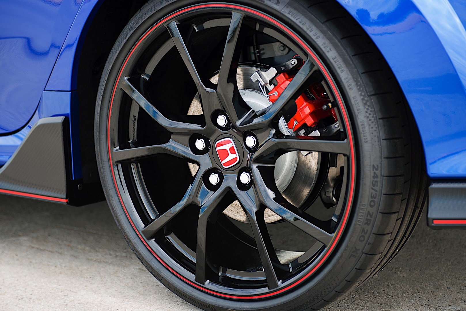 Honda Civic Type-R photo 25