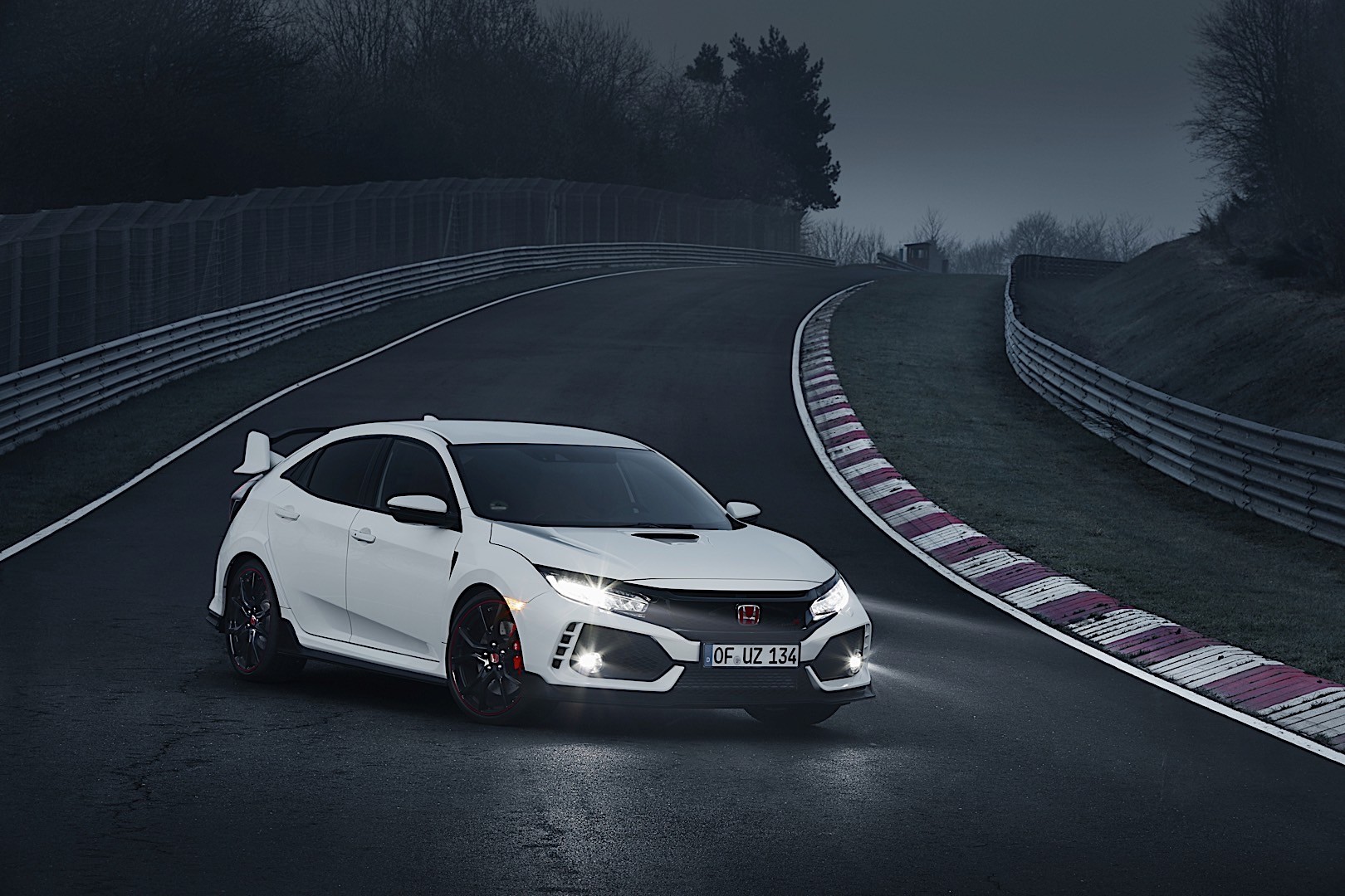 Honda Civic Type-R photo 33