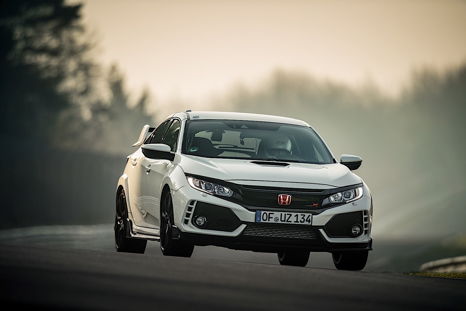Honda Civic Type-R photo 34