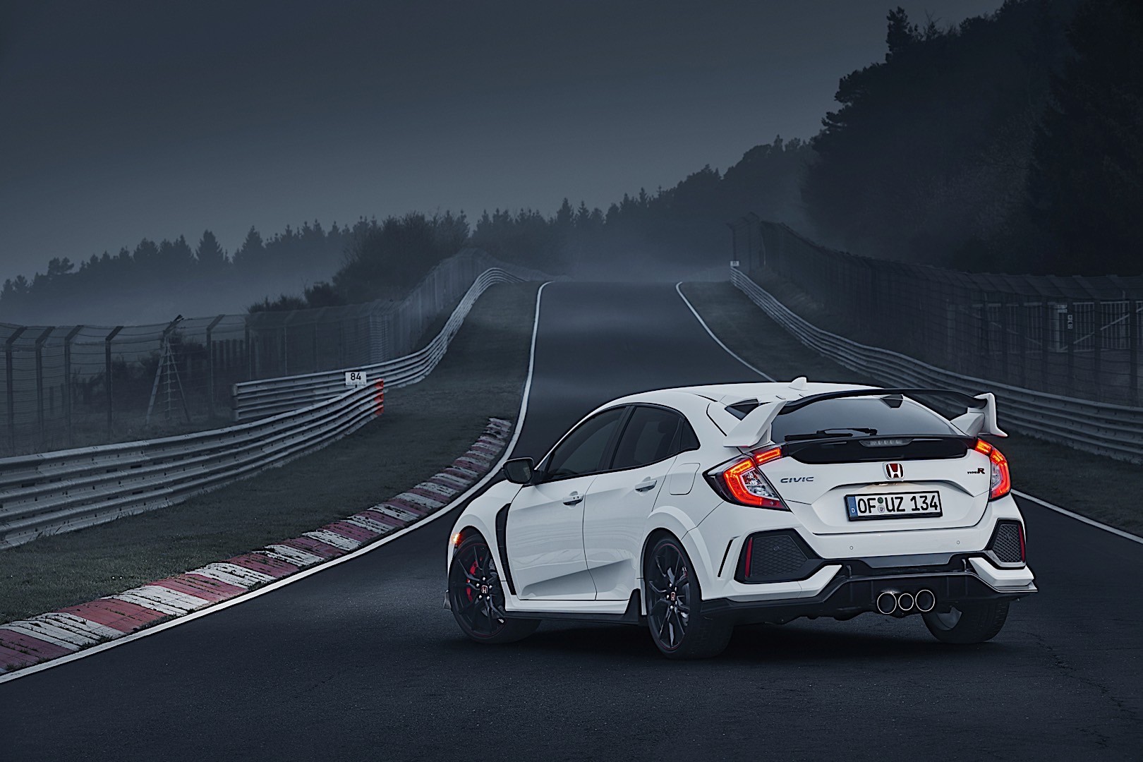 Honda Civic Type-R photo 35