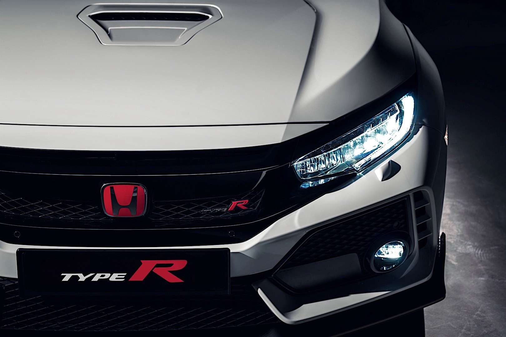 Honda Civic Type-R photo 38