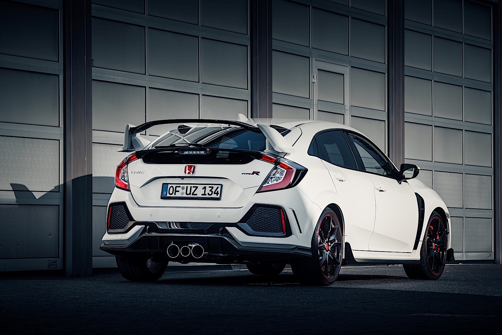 Honda Civic Type-R photo 39