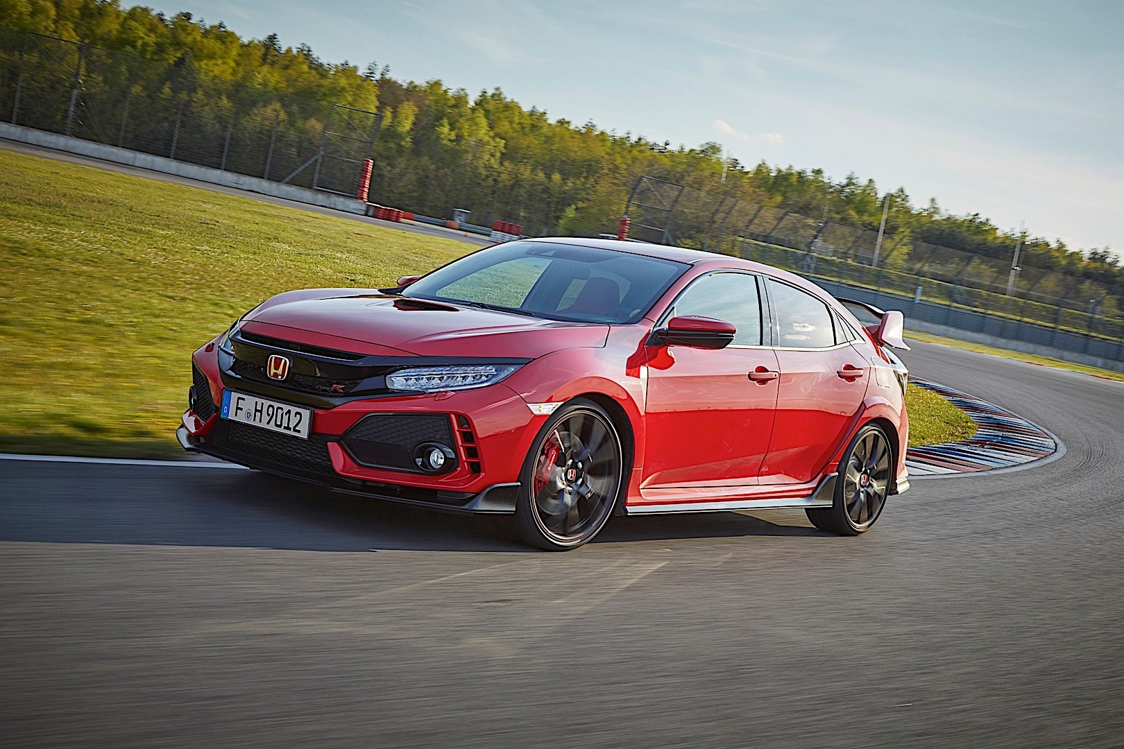 Honda Civic Type-R photo 55