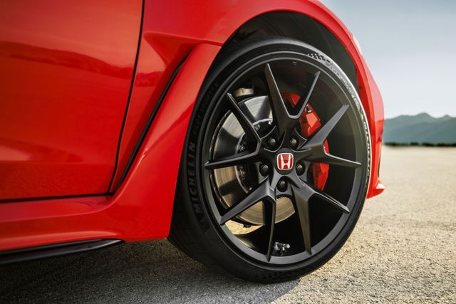 Honda Civic Type-R photo 11