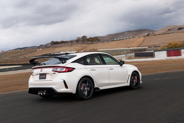 Honda Civic Type-R photo 12