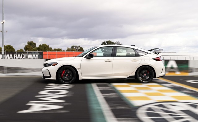 Honda Civic Type-R photo 16