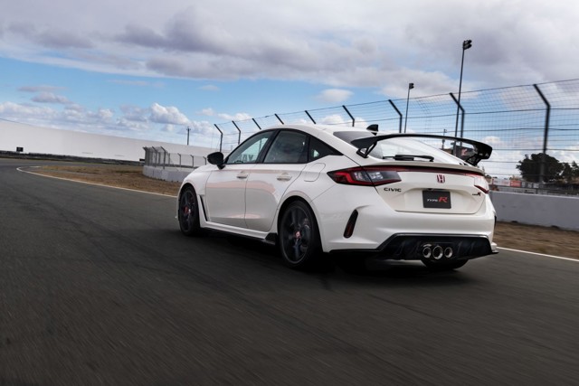 Honda Civic Type-R photo 20