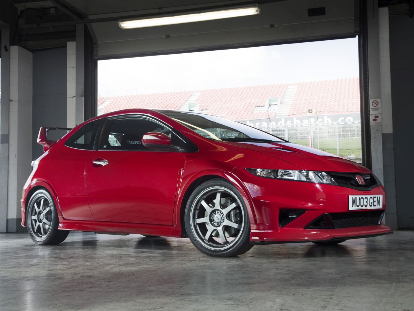 Honda Civic Type-R photo 35