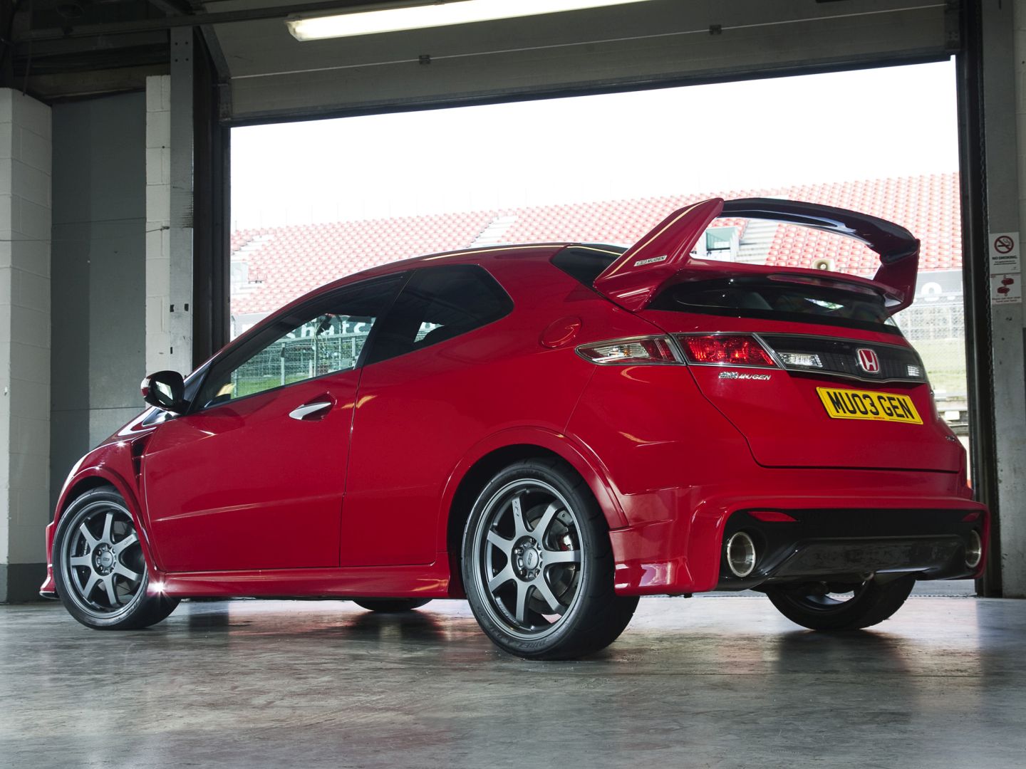 Honda Civic Type-R photo 36