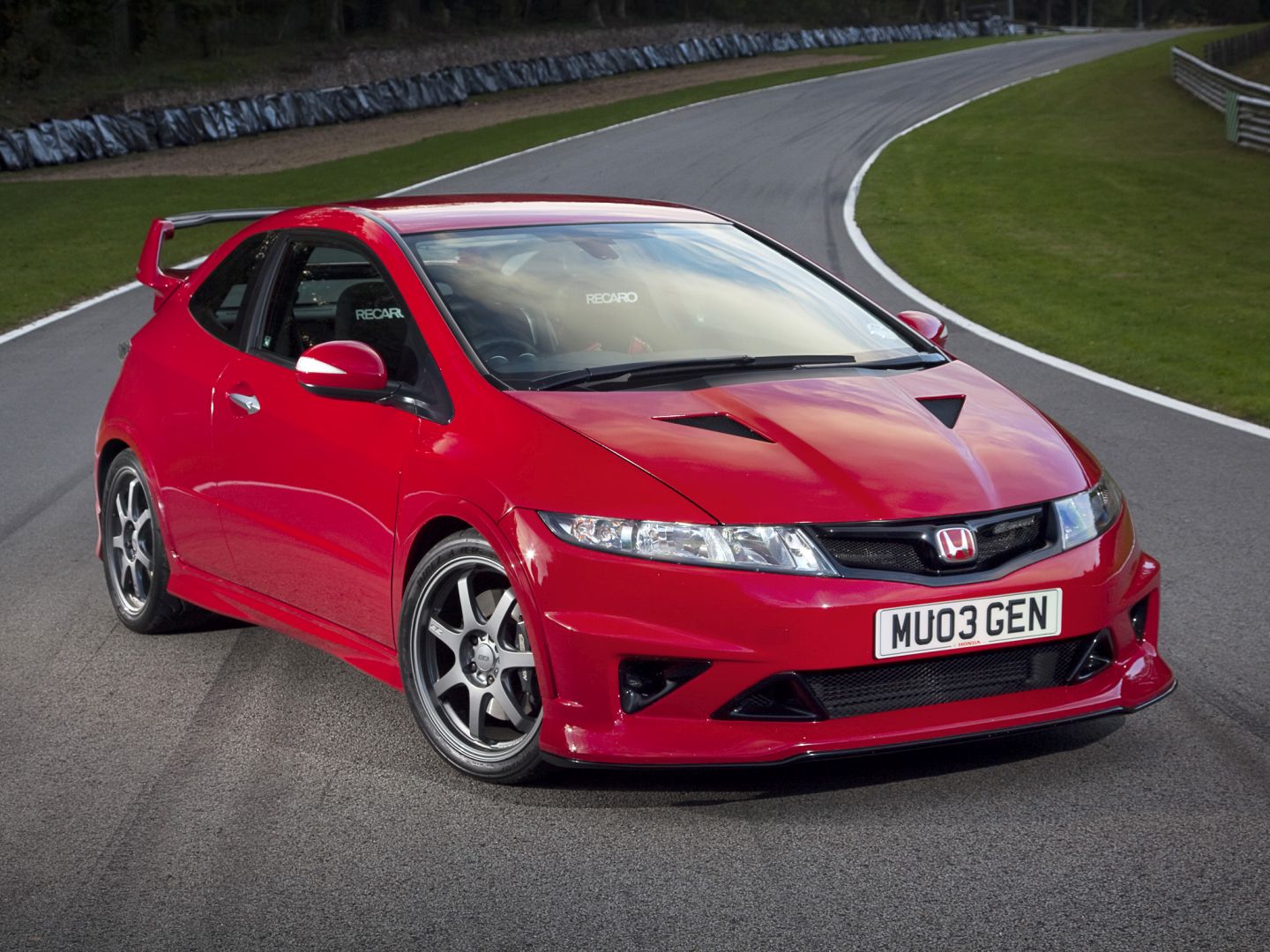 Honda Civic Type-R photo 37