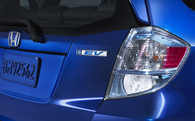 Honda Fit Ev photo 2