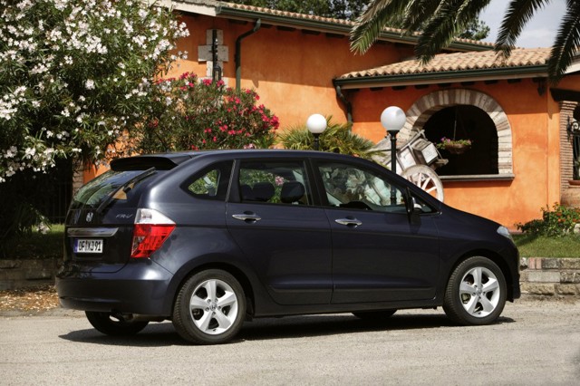 Honda Fr-V / Edix photo 22