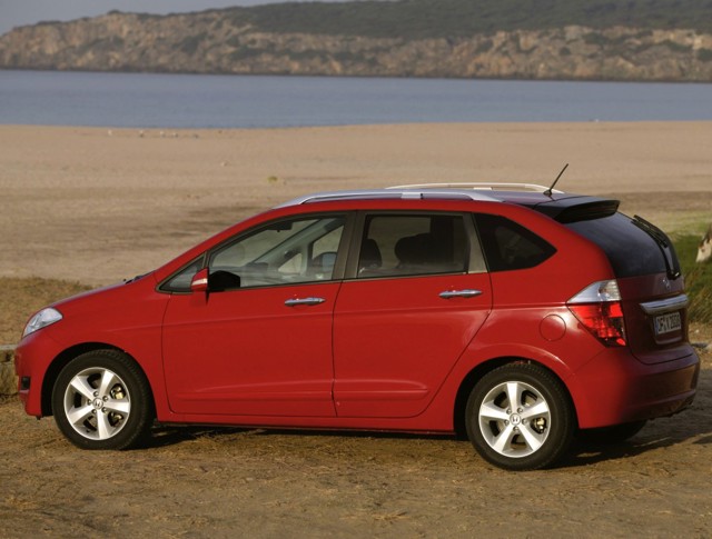 Honda Fr-V / Edix photo 27