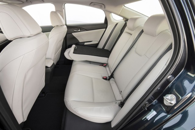 Honda Insight photo 35