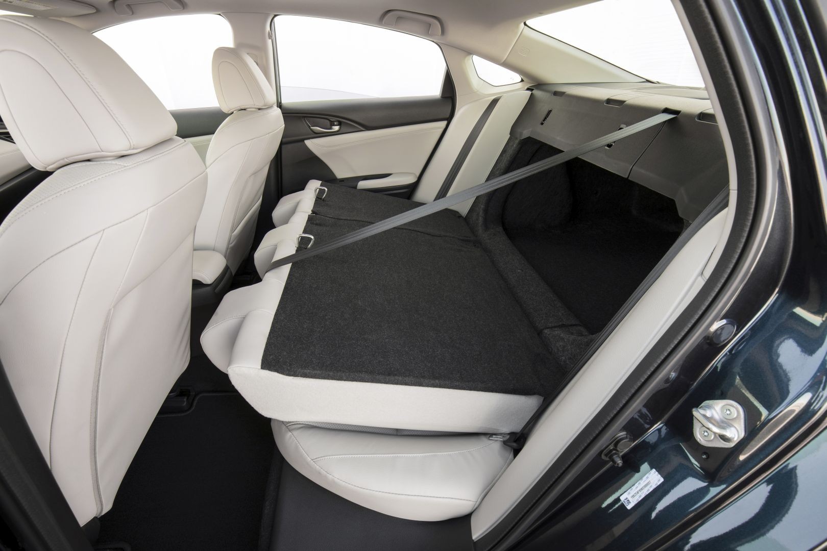 Honda Insight photo 36