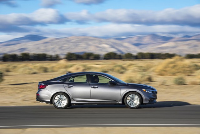 Honda Insight photo 2
