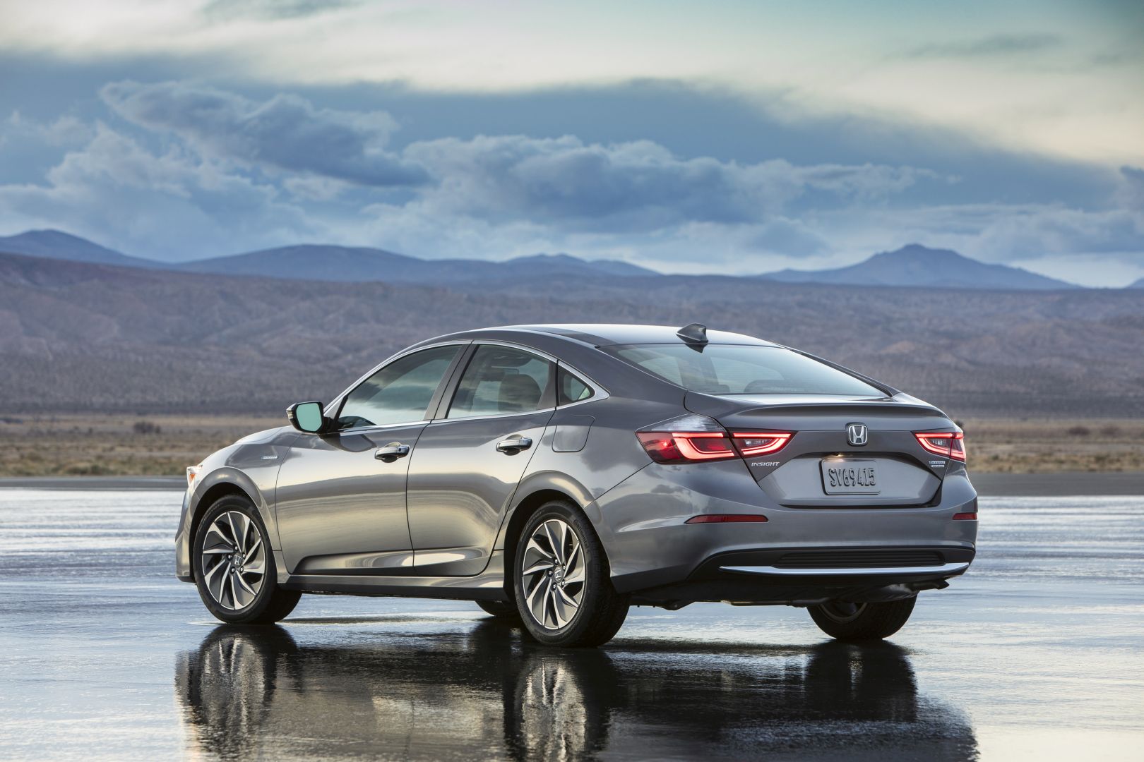 Honda Insight photo 4