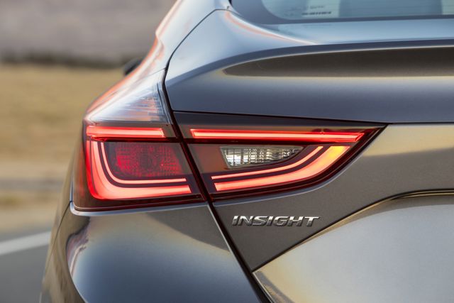 Honda Insight photo 14