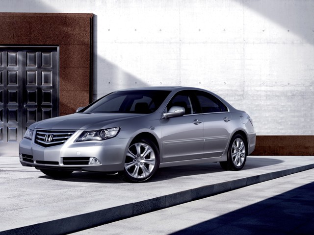 Honda Legend Sedan foto 2