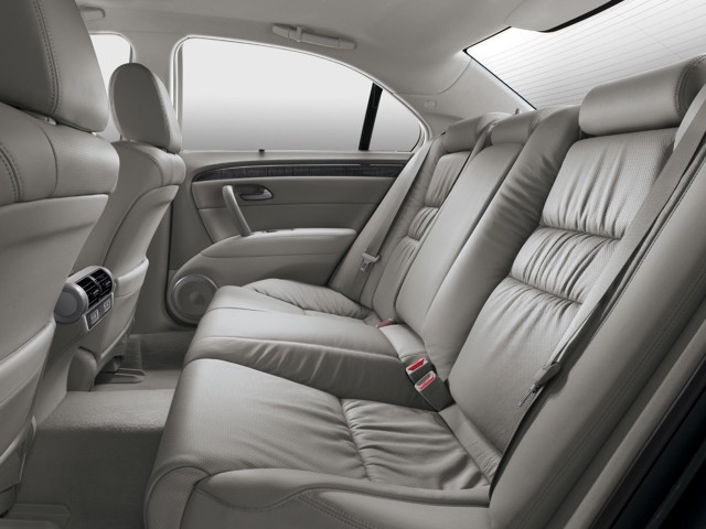 Honda Legend Sedan foto 24