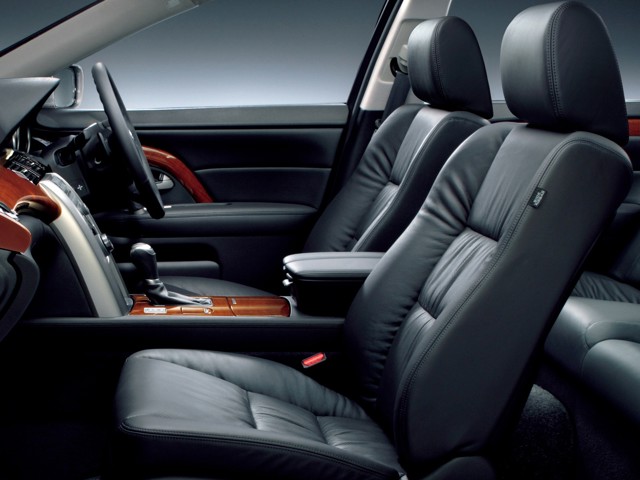Honda Legend Sedan foto 25