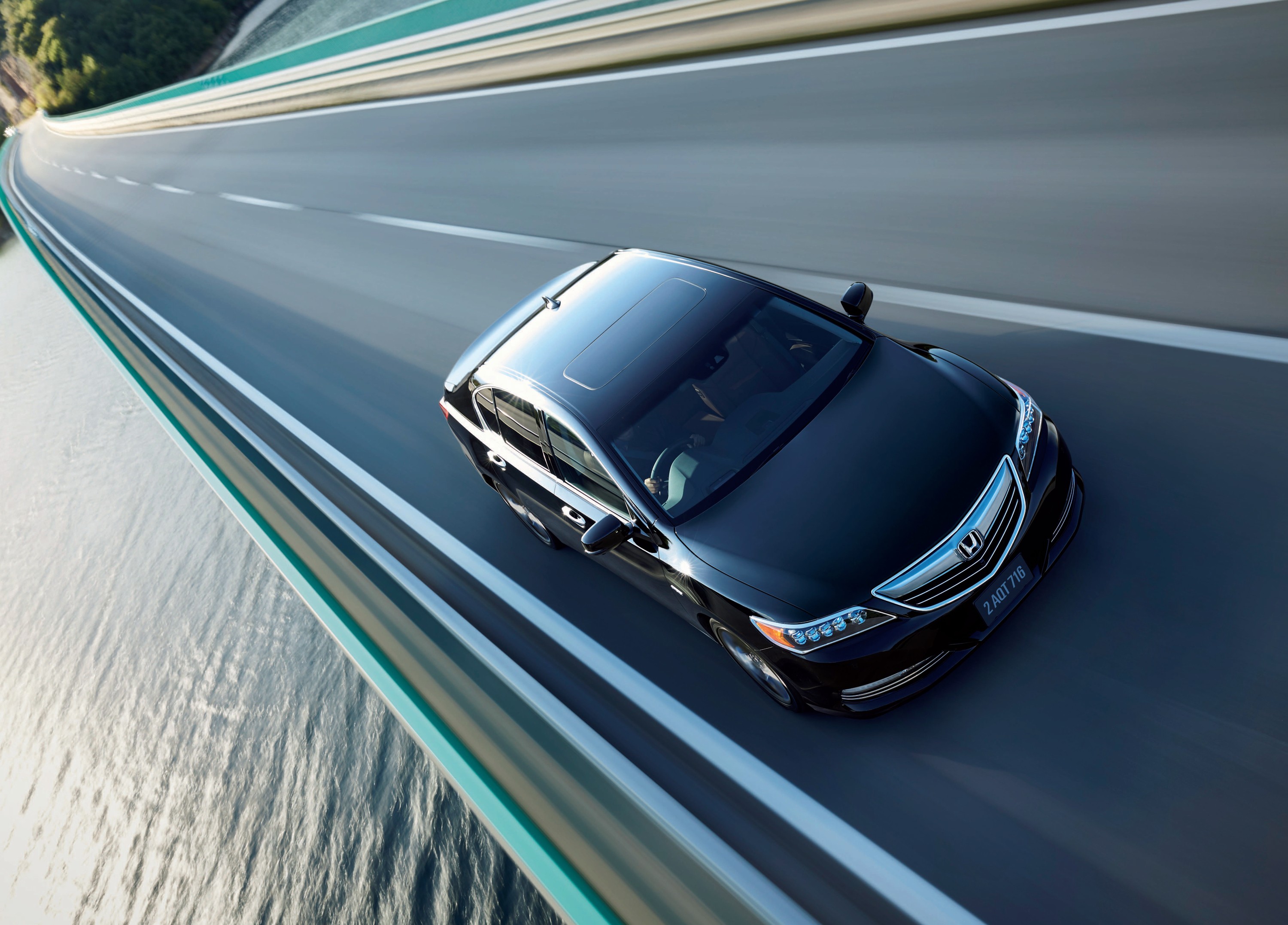 Honda Legend Sedan photo 8