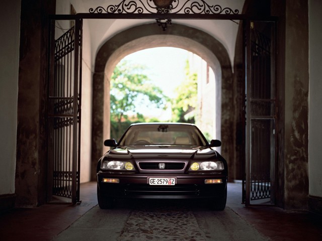 Honda Legend Sedan foto 7