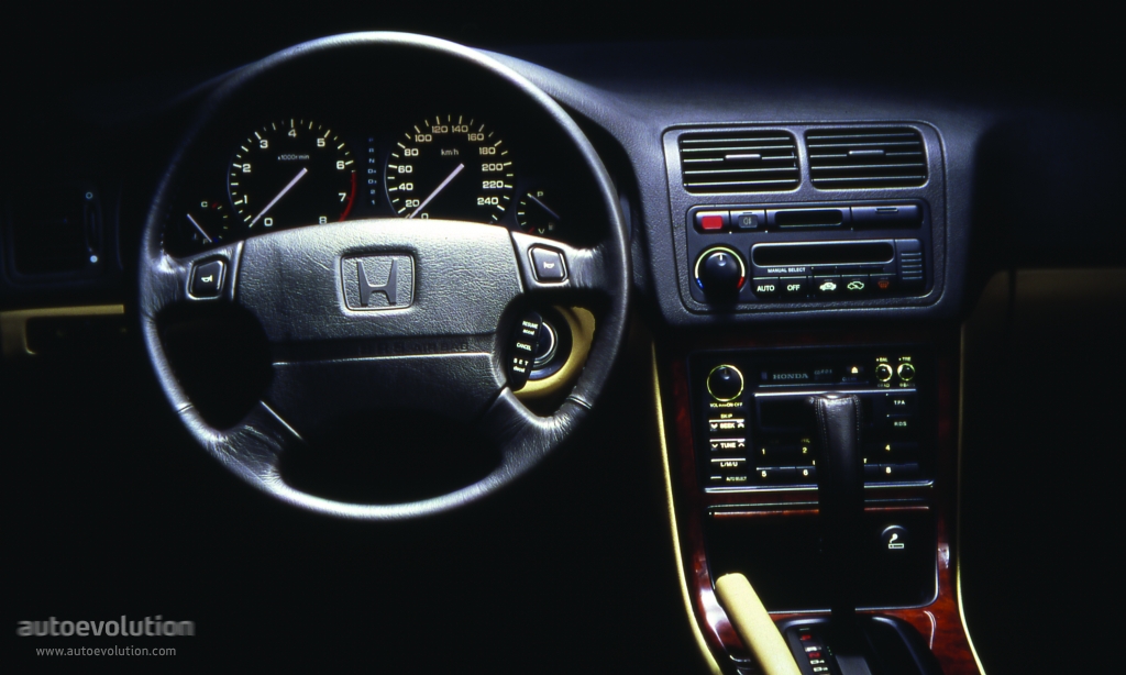 Honda Legend Sedan photo 8