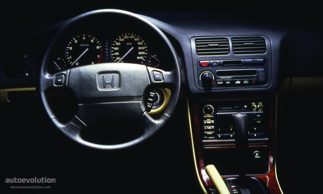 Honda Legend Sedan photo 8
