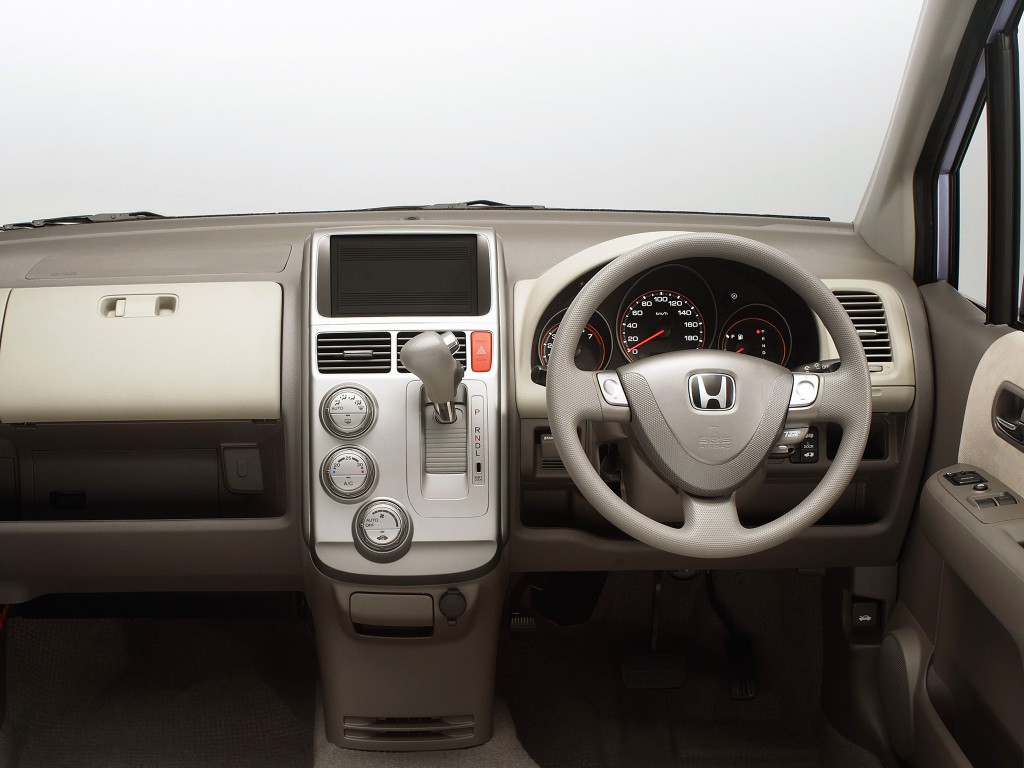 Honda Mobilio photo 10
