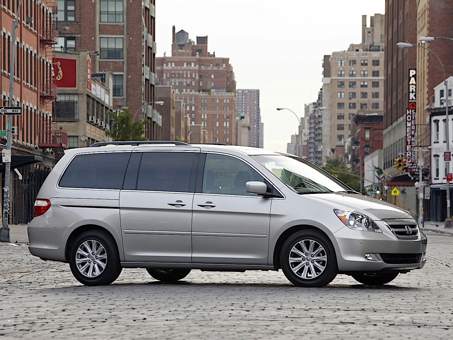 Honda Odyssey photo 5