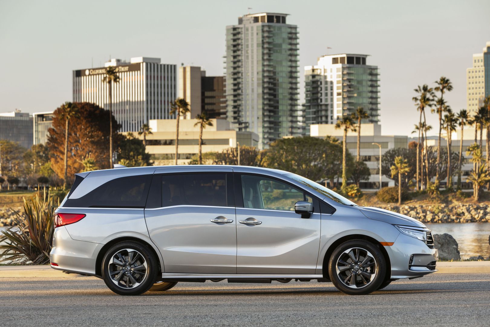 Honda Odyssey photo 9