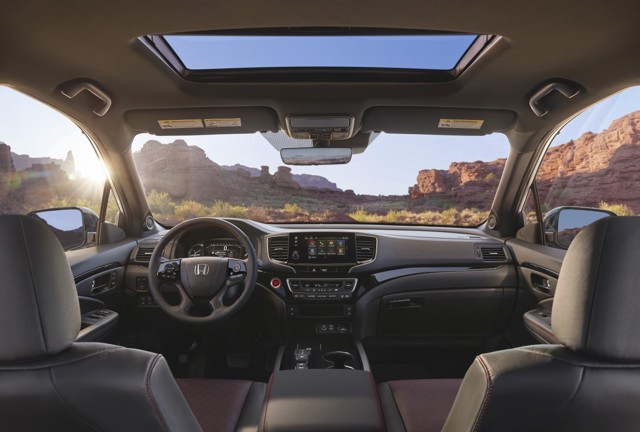 Honda Passport photo 9