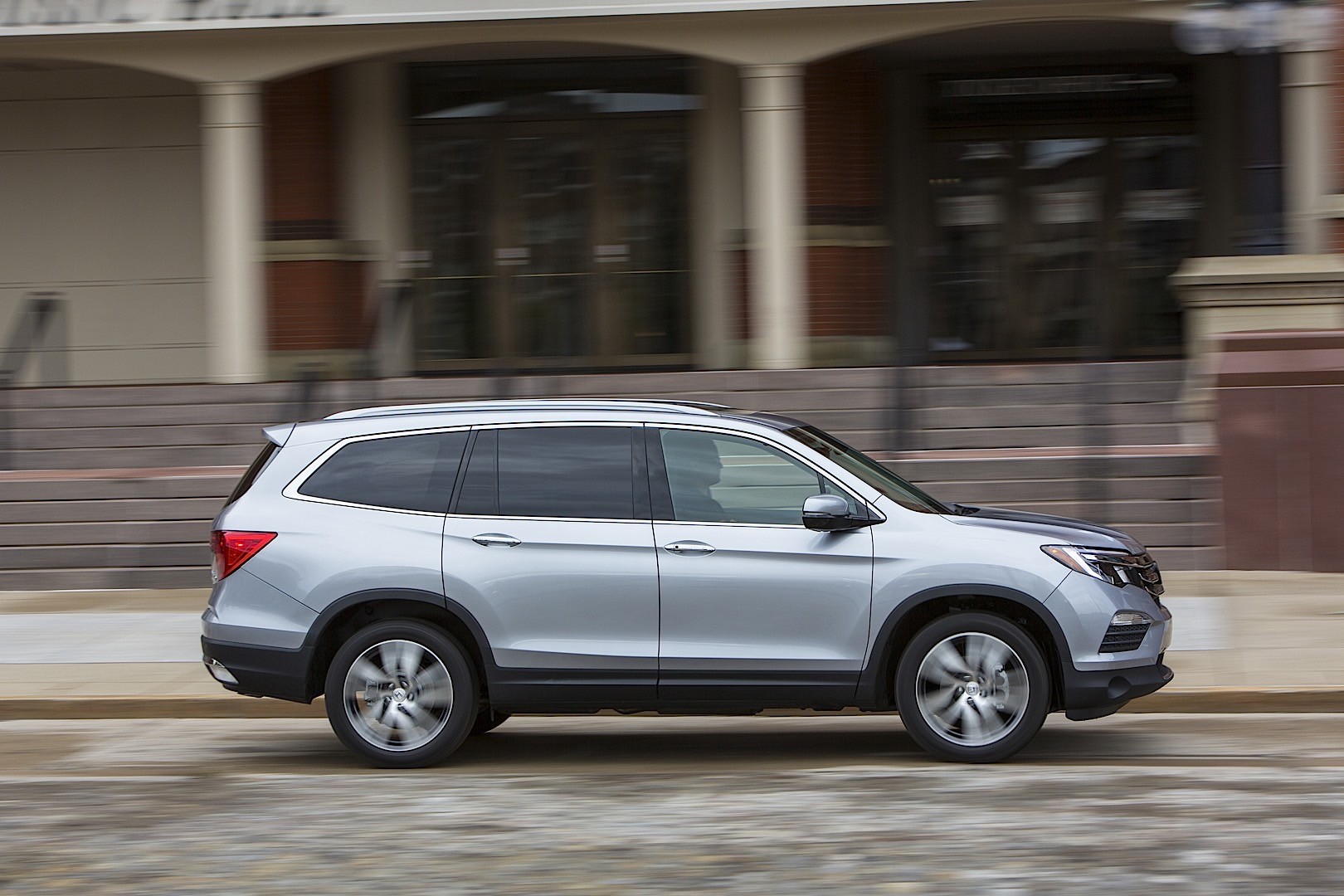 Honda Pilot photo 11