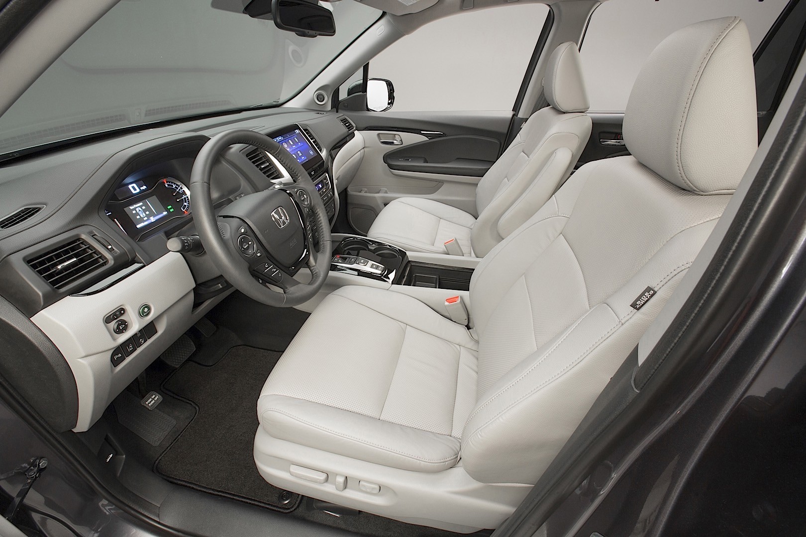 Honda Pilot photo 25