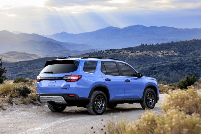 Honda Pilot photo 2