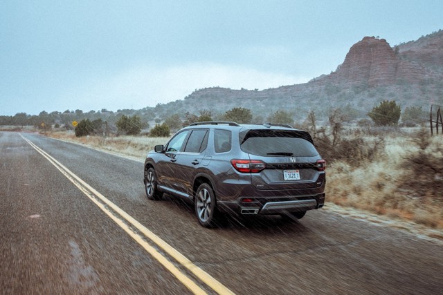 Honda Pilot photo 18