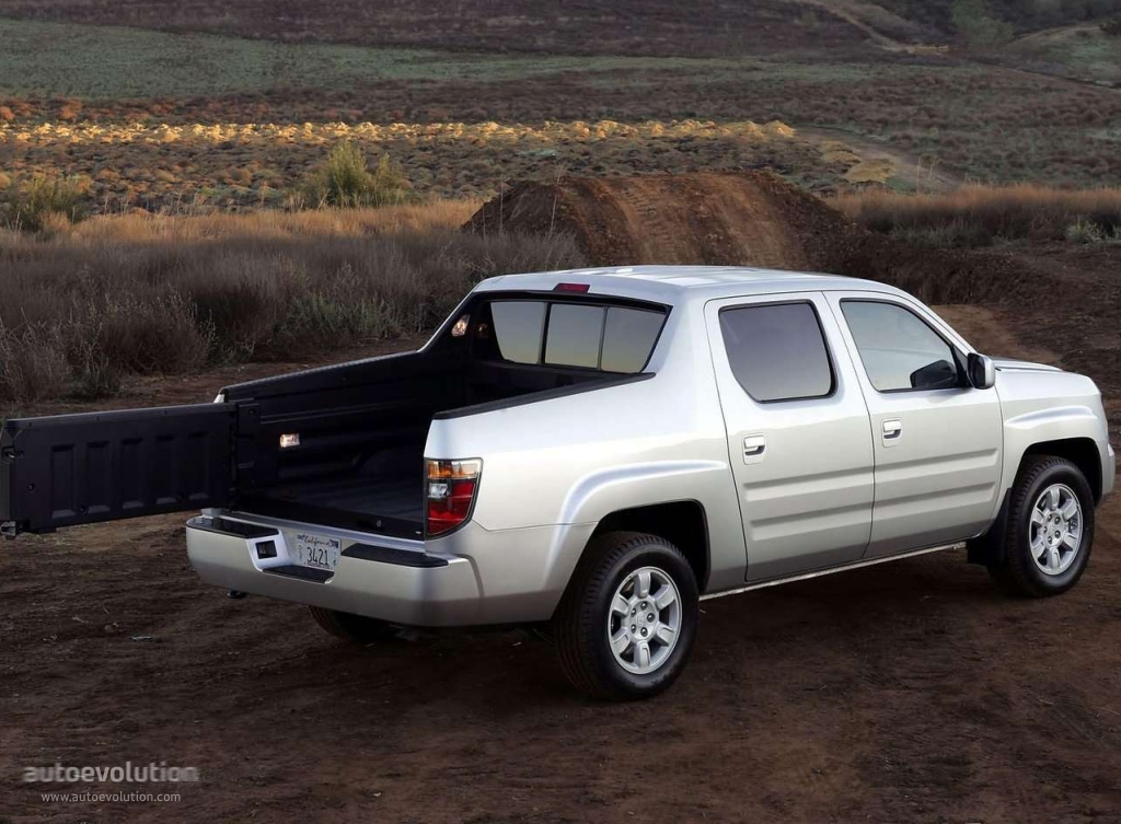 Honda Ridgeline photo 8