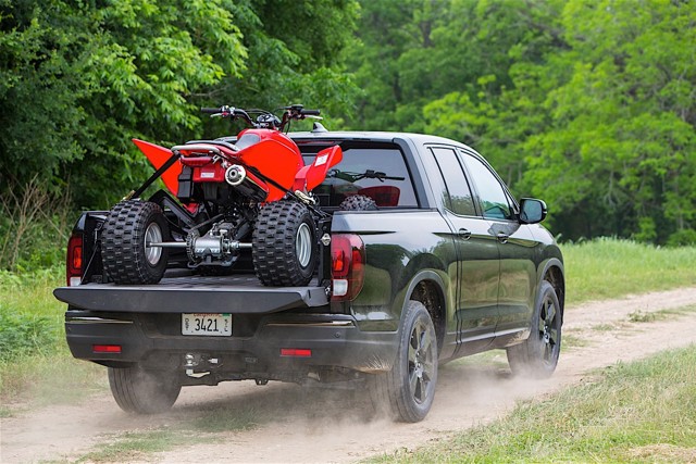 Honda Ridgeline photo 3